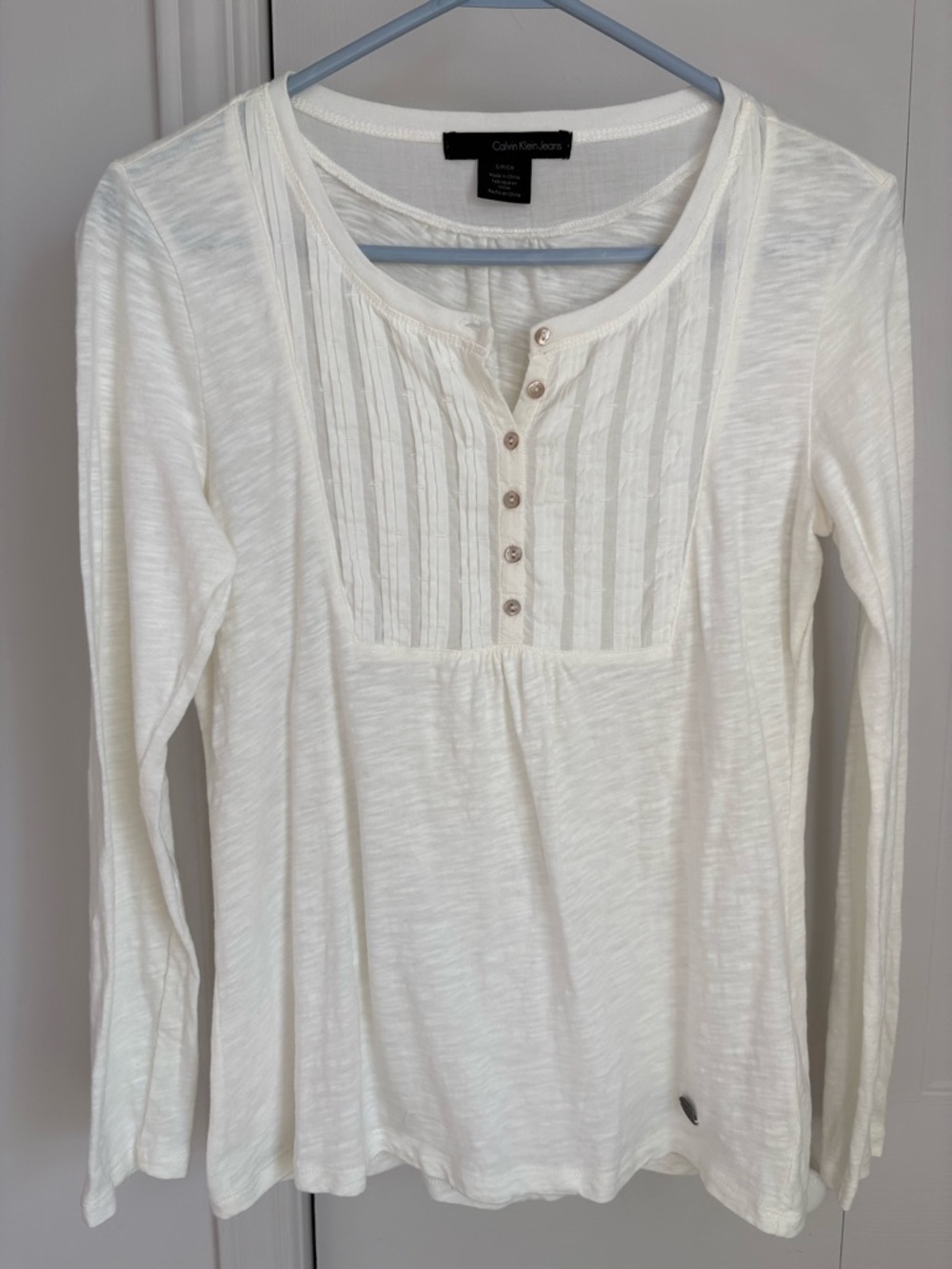Calvin Klein Women's Cream Long Sleeve Tee